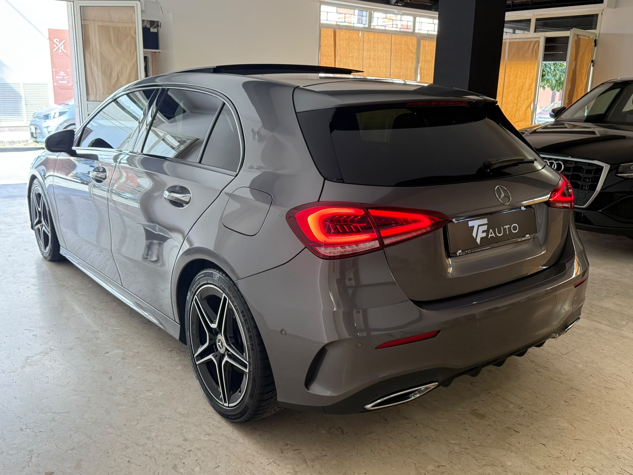 
								Mercedes Classe A 180d Premium full									